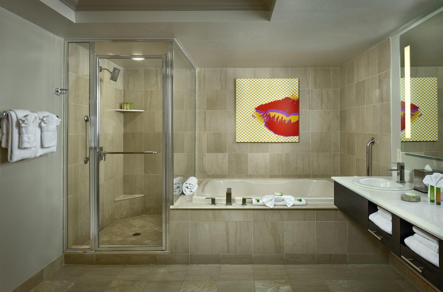 Boulevard Suite Bathroom